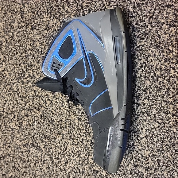 Nike Air Flight Falcon's, Size 11, Black and Granite with Blue Accents. - Picture 8 of 9